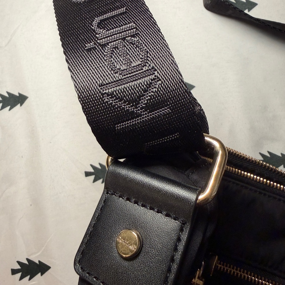 SOLD - Calvin Klein Black Crosbody Shoulder Bag - Picture 13 of 15